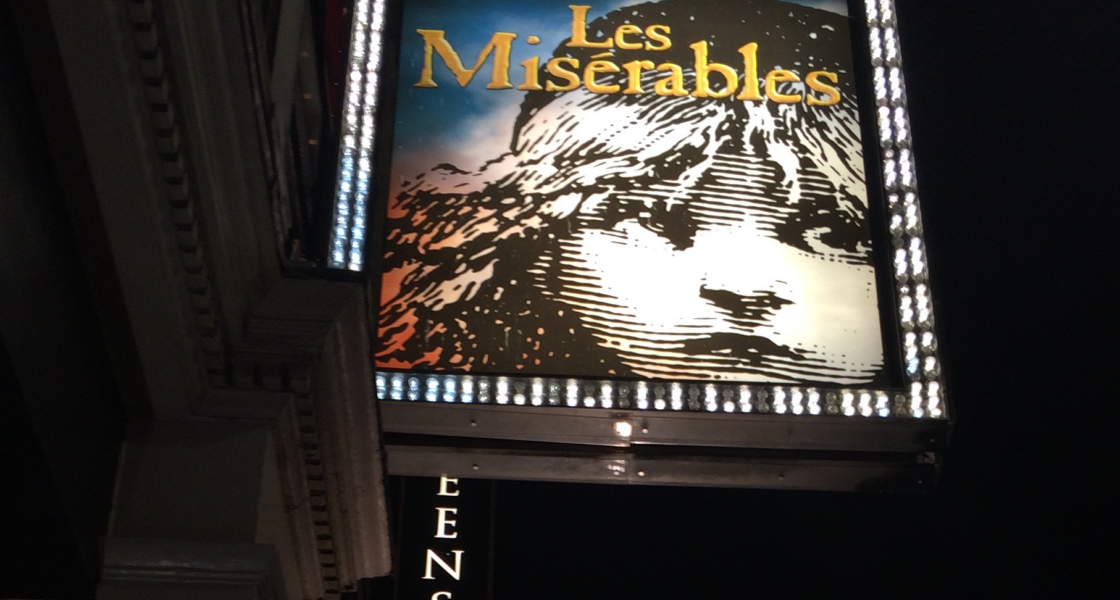 クイーンズシアター(Queens Theatre)でレ・ミゼラブル(Les Miserables)を観る