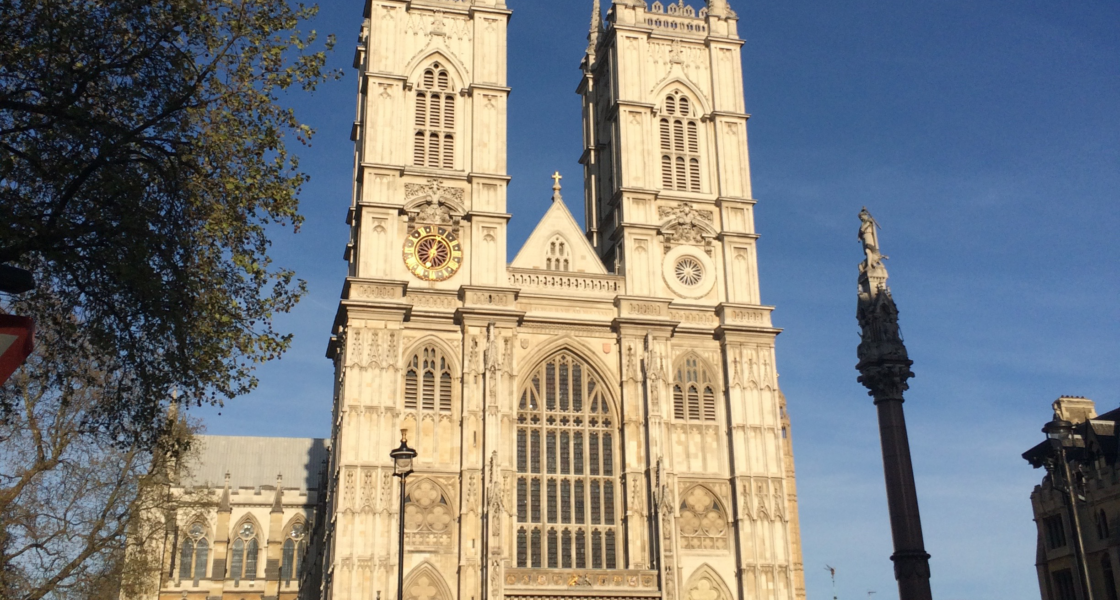 ウェストミンスター寺院(Westminster Abbey)のガイドツアーに参加してまじめに観光をする