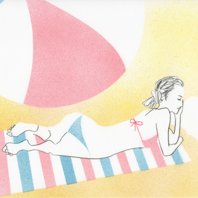 ビーチで寝転ぶ女性のイラスト